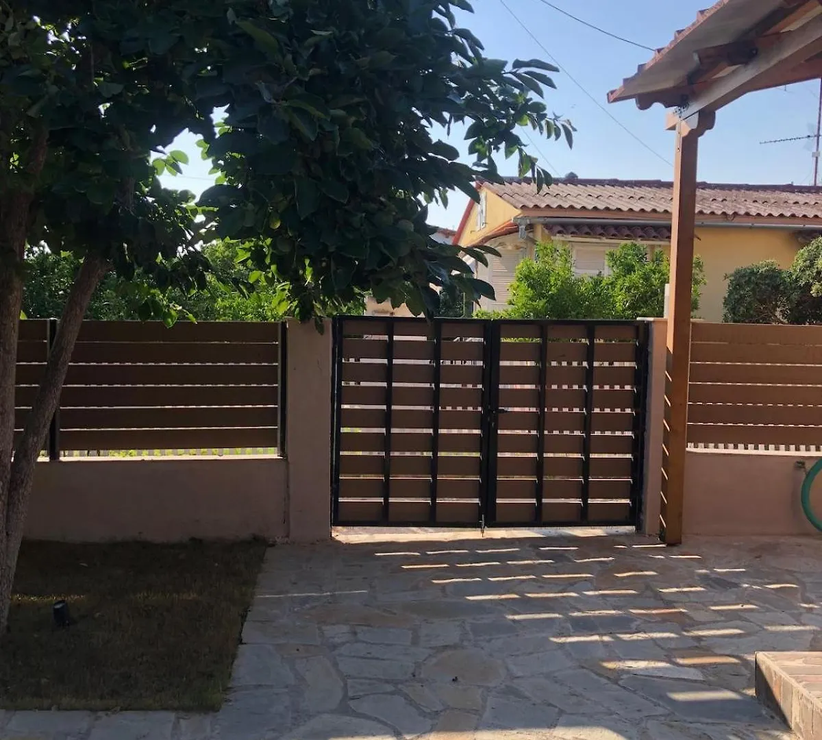 Spacious New Apartment Near The Sea! Nea Skioni Greece