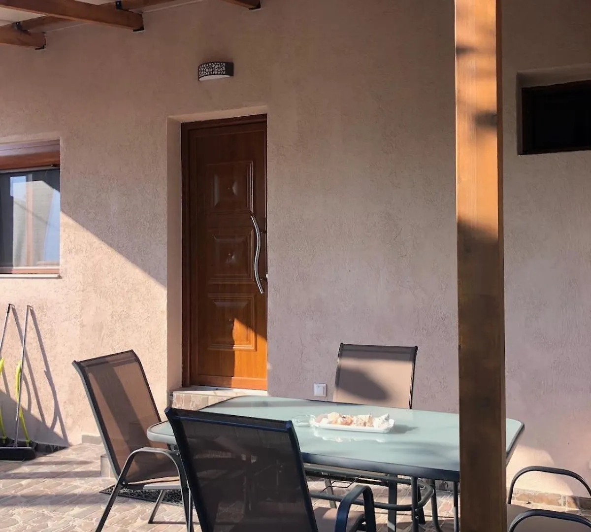 Spacious New Apartment Near The Sea! Nea Skioni Greece